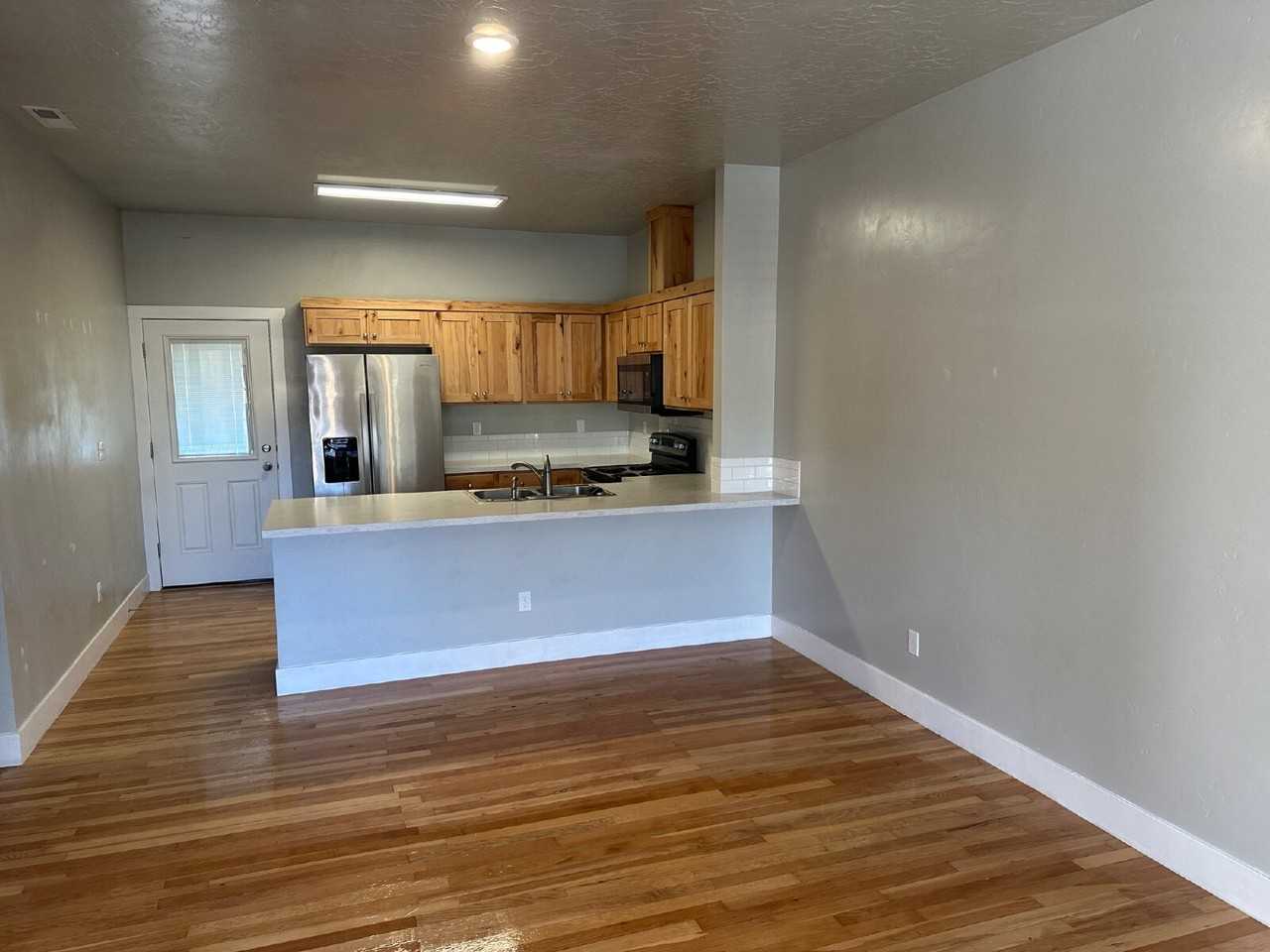 411 N 7th St - Photo 5 of 29