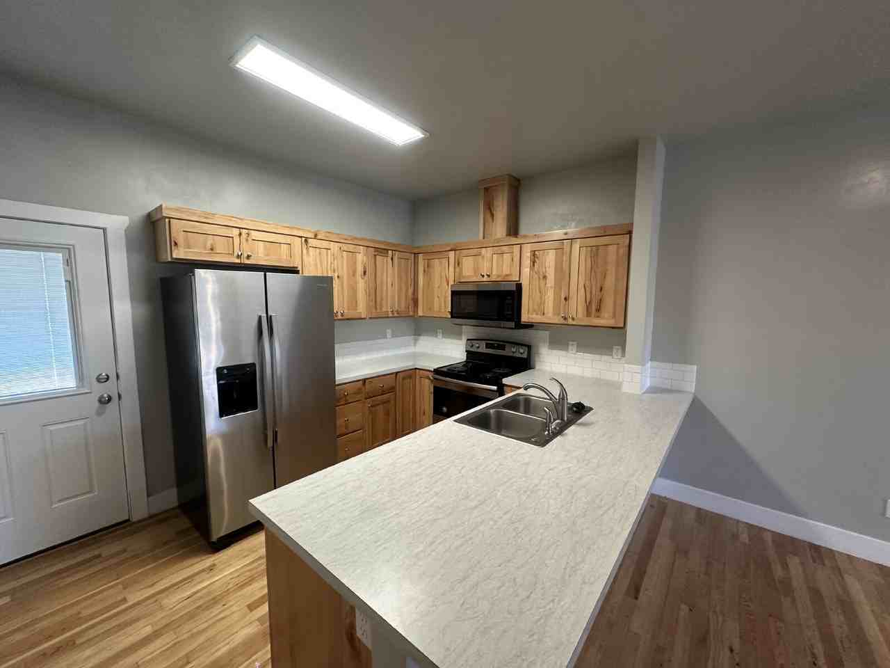 411 N 7th St - Photo 7 of 29