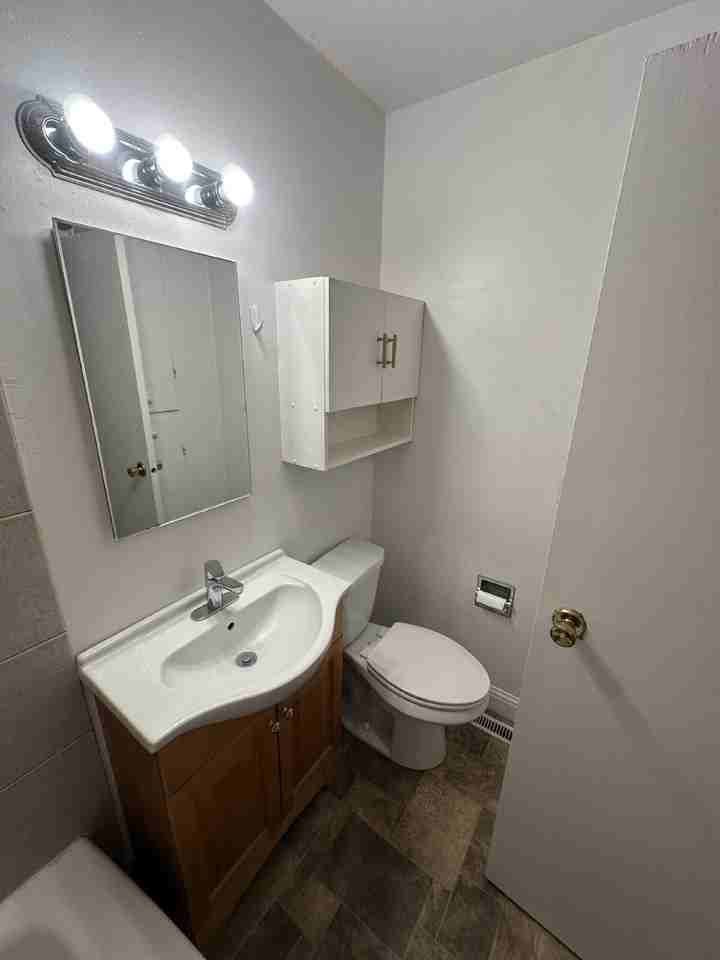 3421 W Good St - Photo 6 of 11