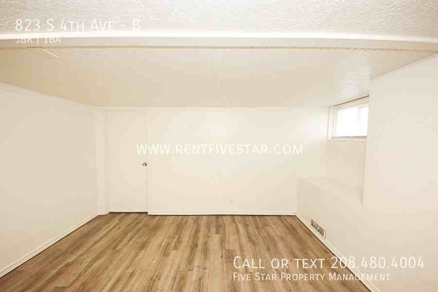 823 S 4th Ave #B - Photo 4 of 10