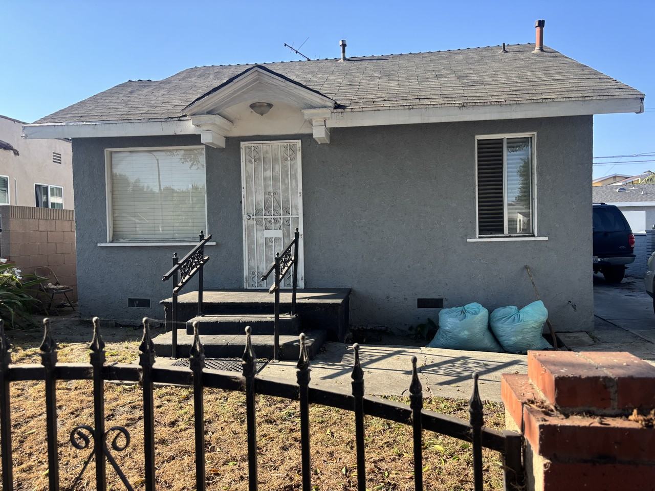 739 E 91st St #NA - Photo 2 of 19