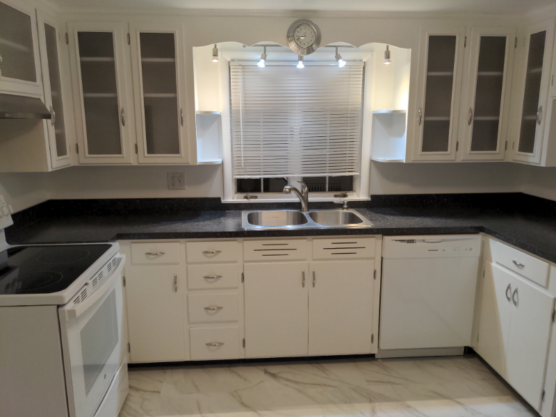 39 Chase St #2 - Photo 2 of 5