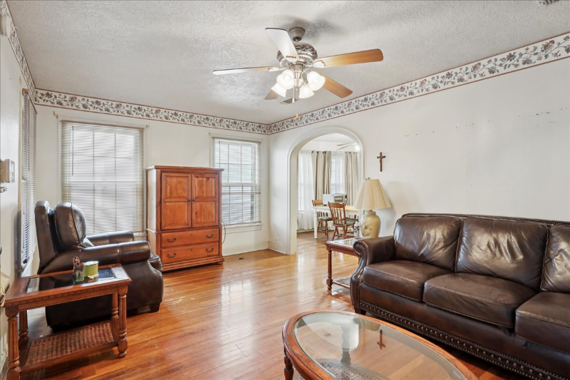 4045 Reed St - Photo 2 of 11