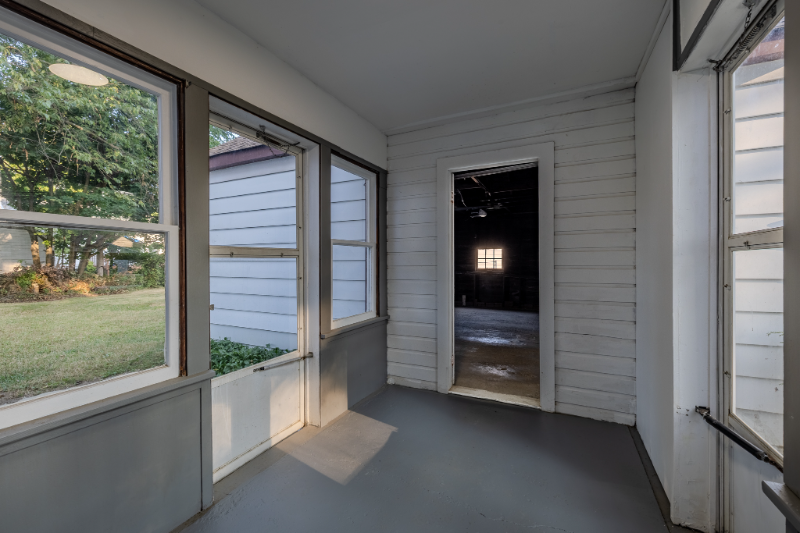 997 Mohegan Trl - Photo 2 of 19