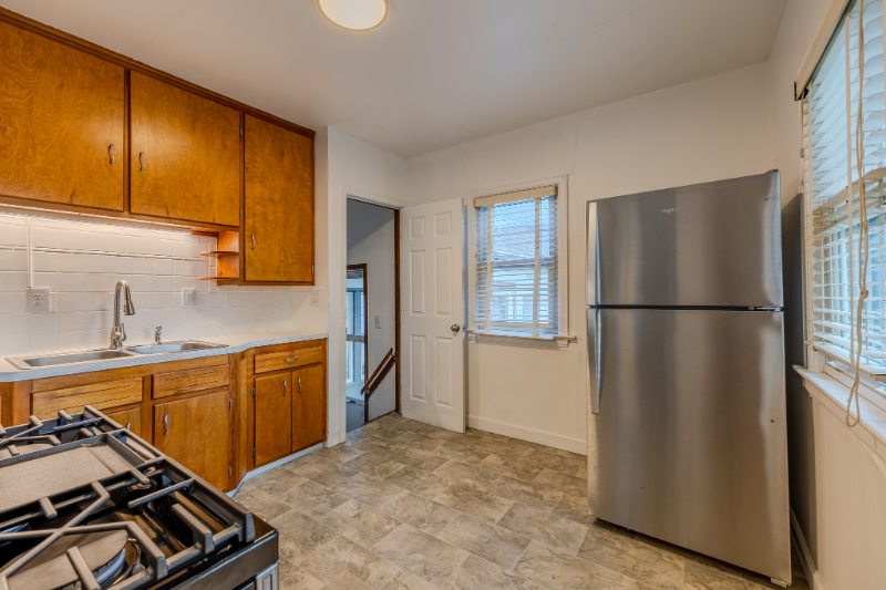 997 Mohegan Trl - Photo 3 of 19