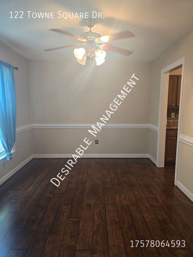 122 Towne Square Dr - Photo 2 of 10