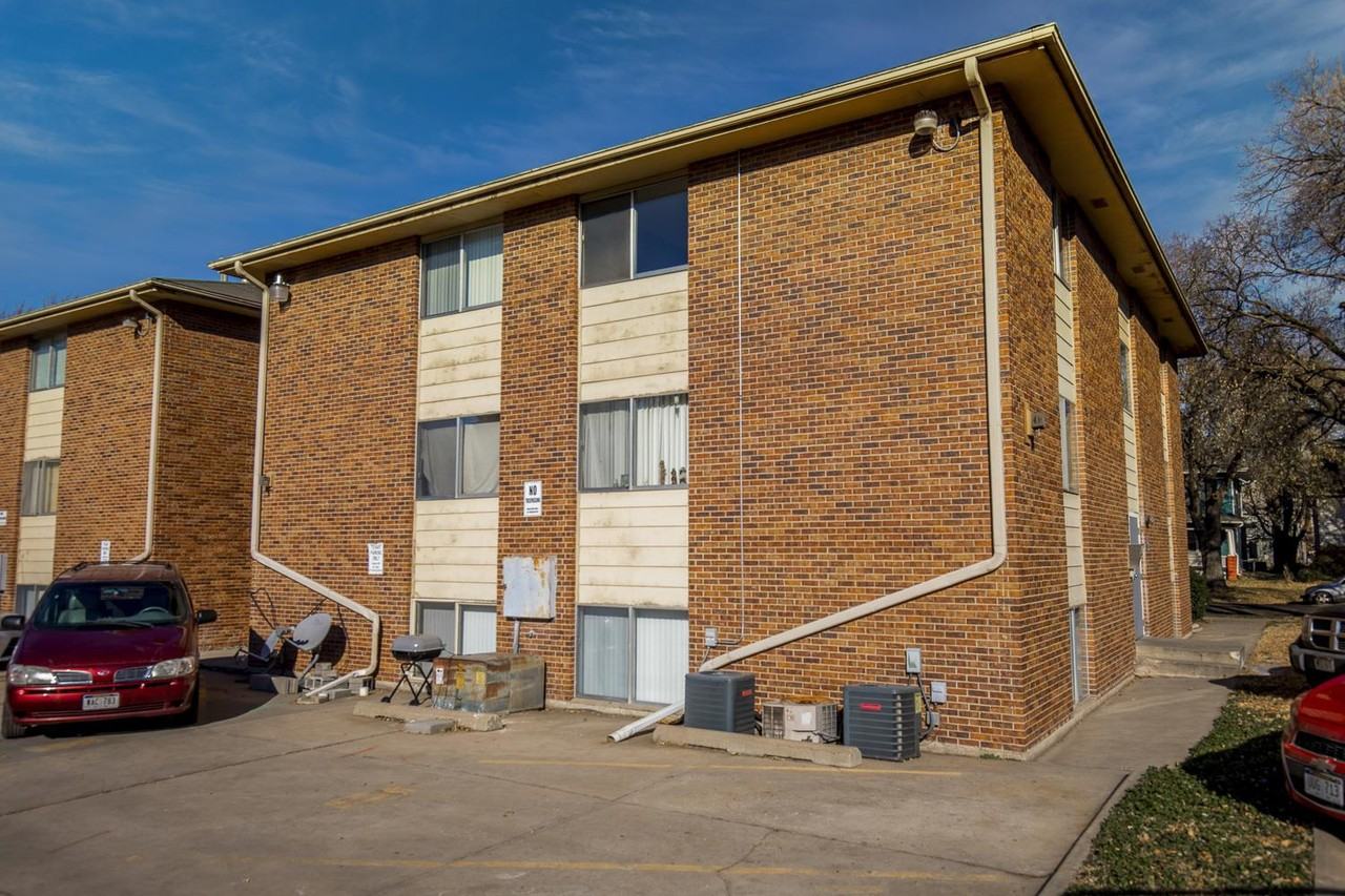 1129 E Street #11 - Photo 2 of 24