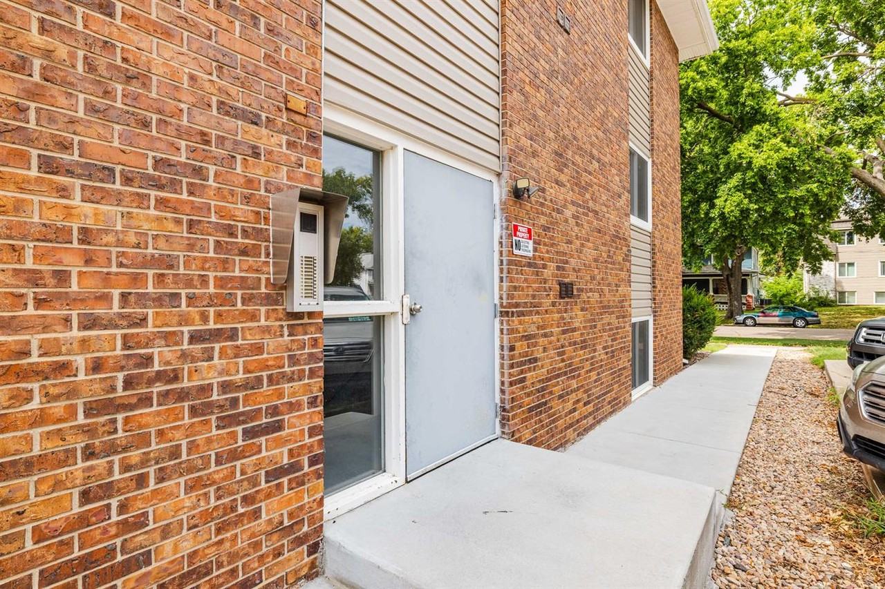 1129 E Street #11 - Photo 3 of 24