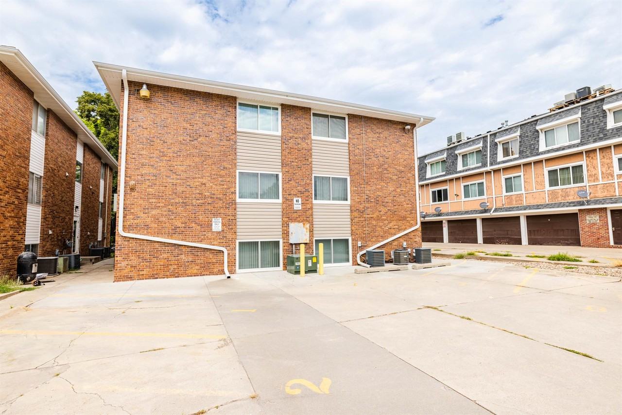 1129 E Street #11 - Photo 6 of 24