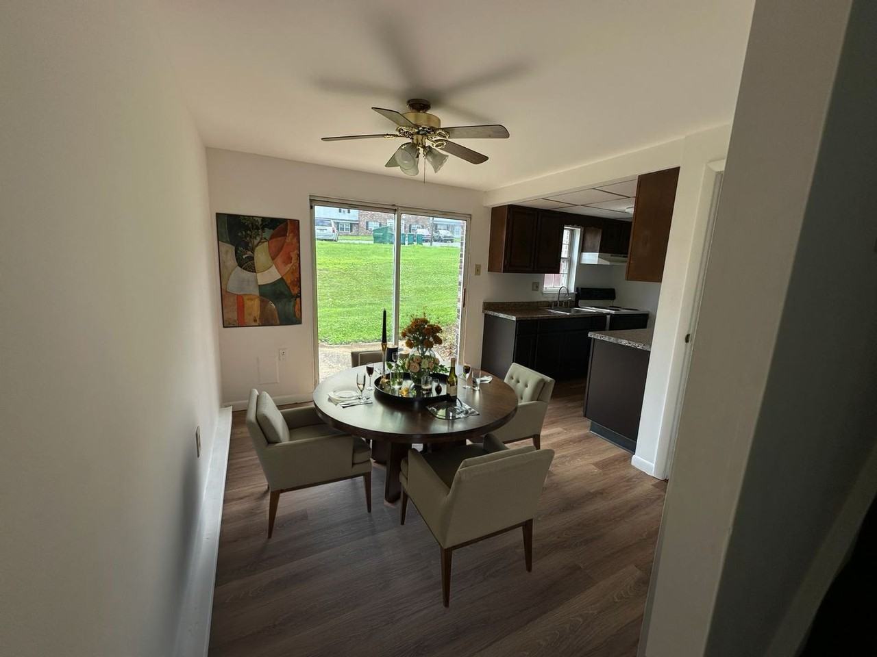 170 Ashford Dr - Photo 3 of 8