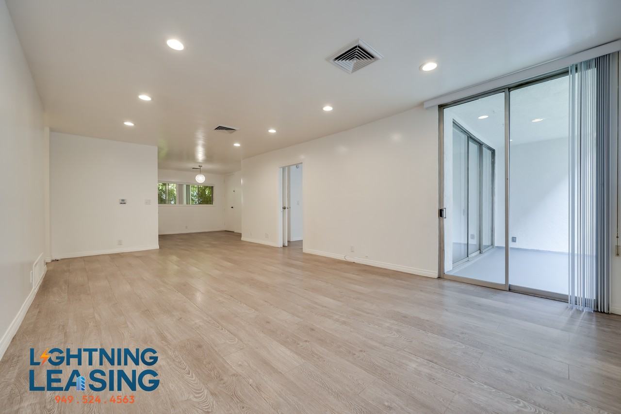 408 1/2 N Palm Dr #202D - Photo 3 of 43