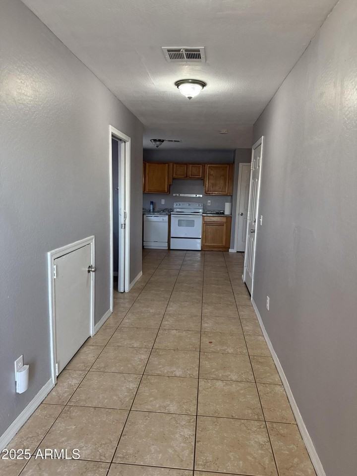 929 W Cocopah St - Photo 3 of 15