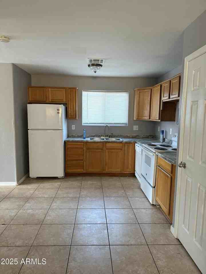 929 W Cocopah St - Photo 6 of 15