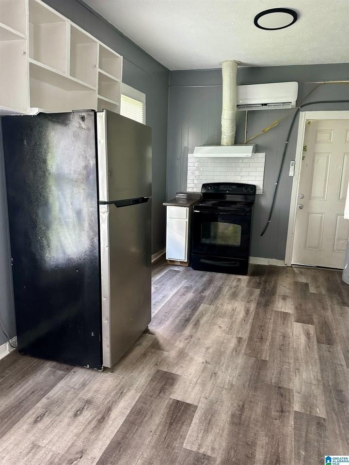 1337 Alabama Ave Sw #C - Photo 3 of 10