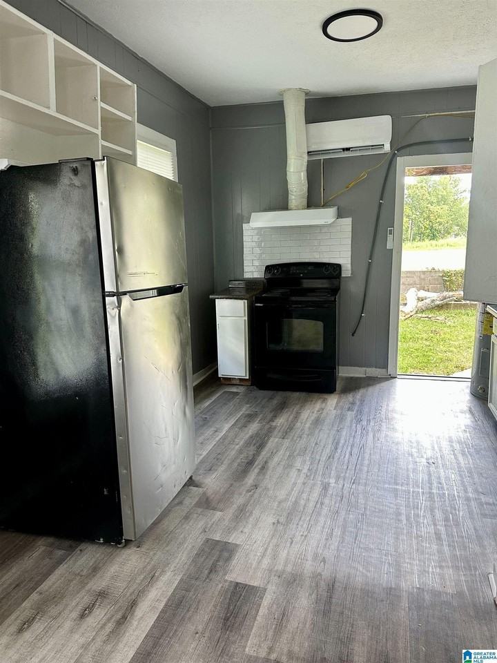 1337 Alabama Ave Sw #C - Photo 4 of 10