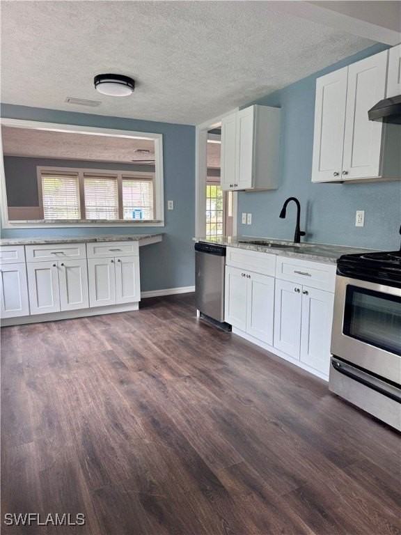 2739 Michigan Ave - Photo 3 of 12