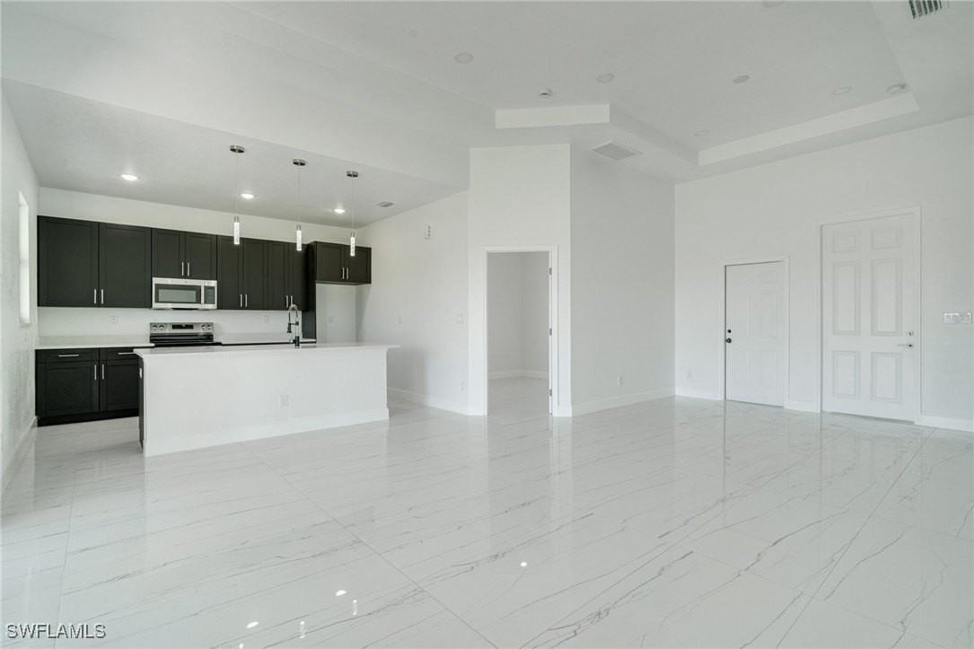 4725/4727 27th Street SW unit: 4727 #4727 - Photo 2 of 25