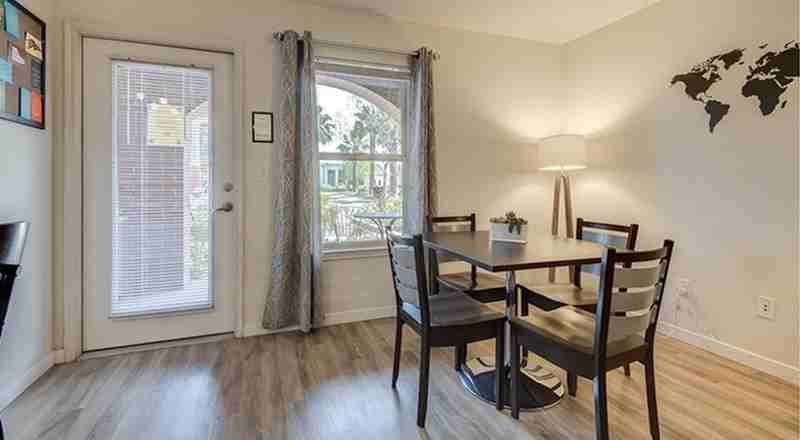 The U Davis - Photo 4 of 27