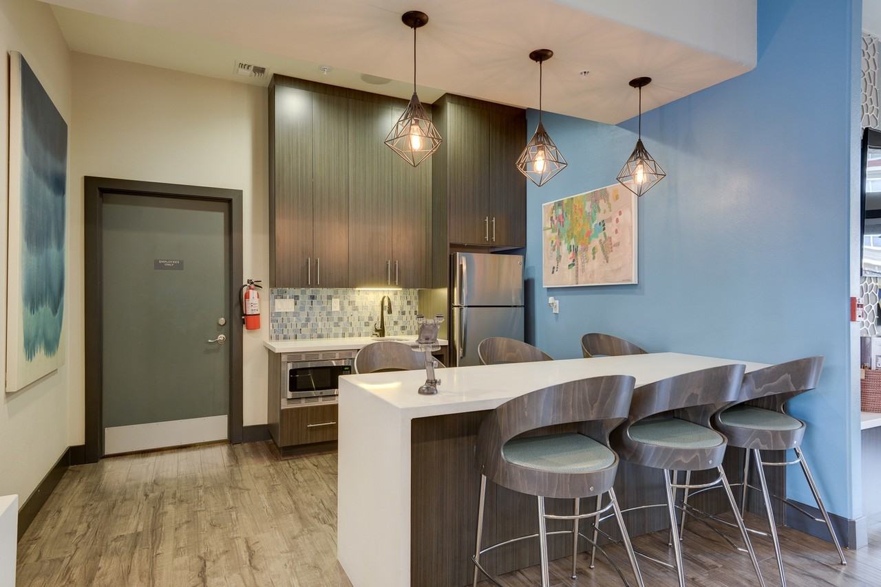 The U Davis - Photo 6 of 27