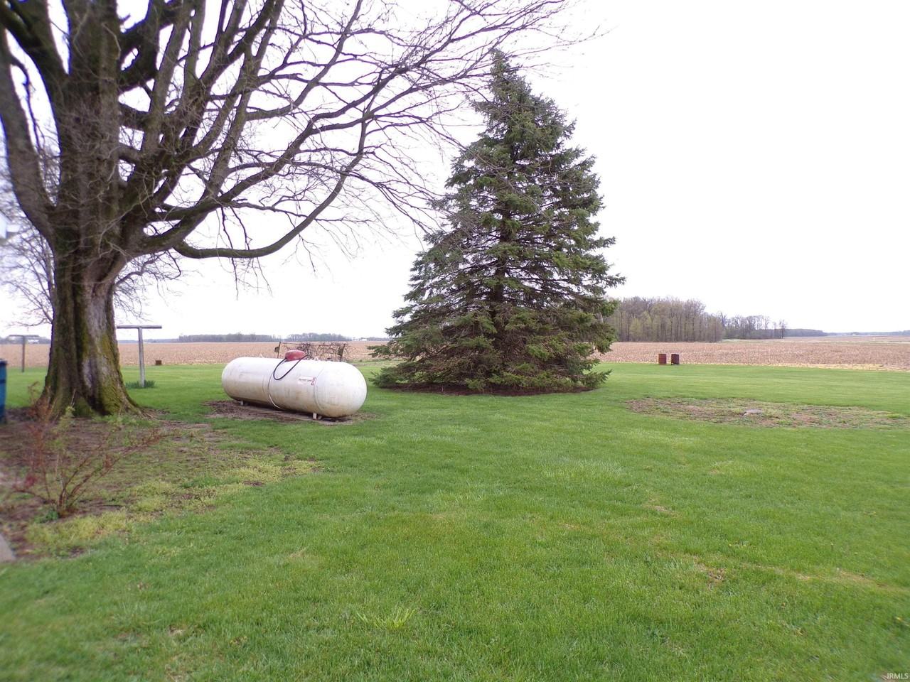 S 750 E-90 - Photo 4 of 32