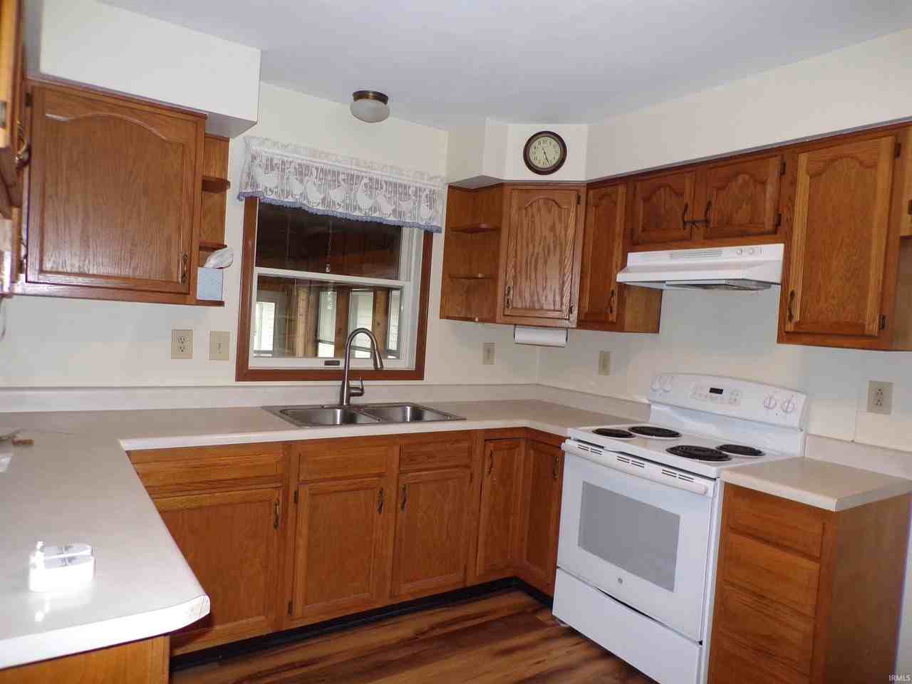 S 750 E-90 - Photo 6 of 32