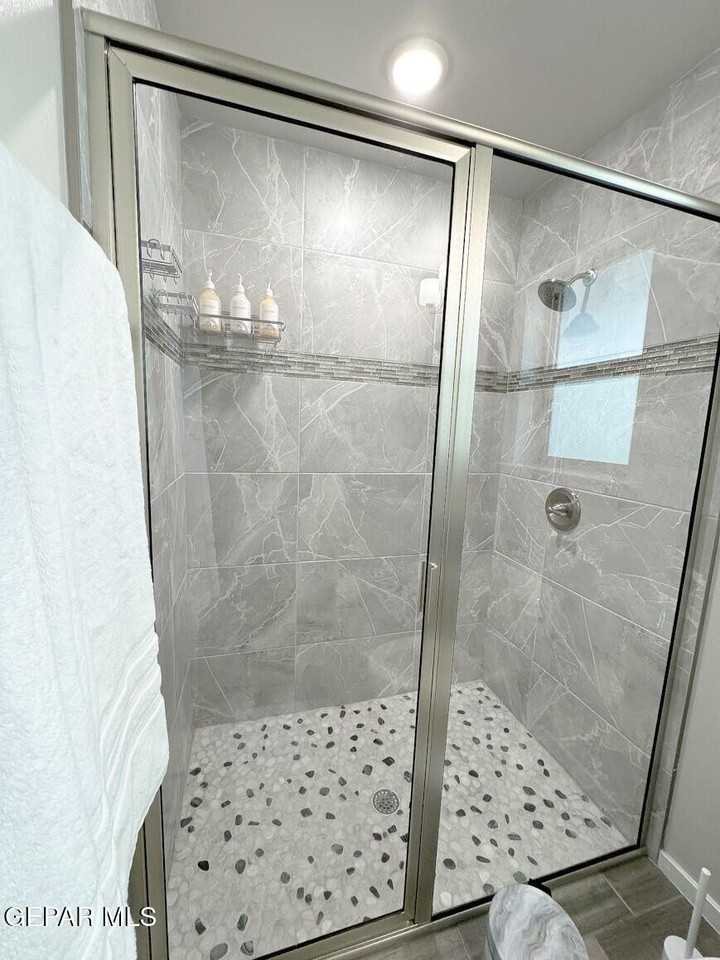 13836 Vicki Brewer Ave - Photo 3 of 21