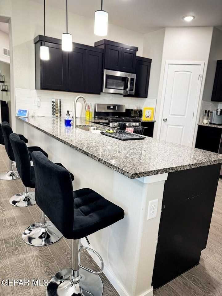 13844 Vicki Brewer Ave - Photo 2 of 25