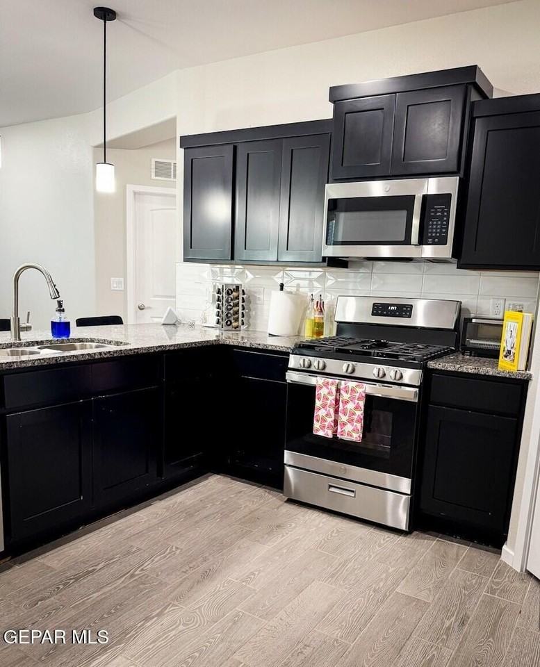 13844 Vicki Brewer Ave - Photo 6 of 25