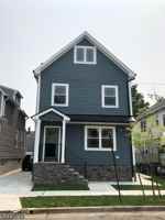 featured image of 1224 E Henry St #1