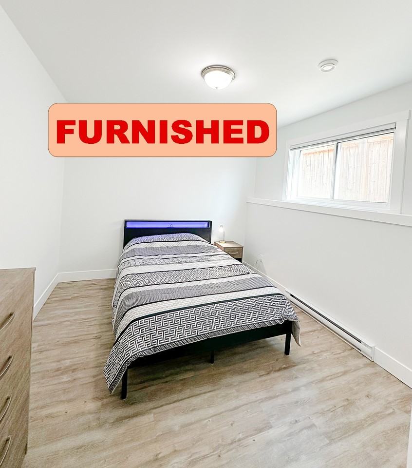 8911 B- 8911 112 Ave - Photo 4 of 10