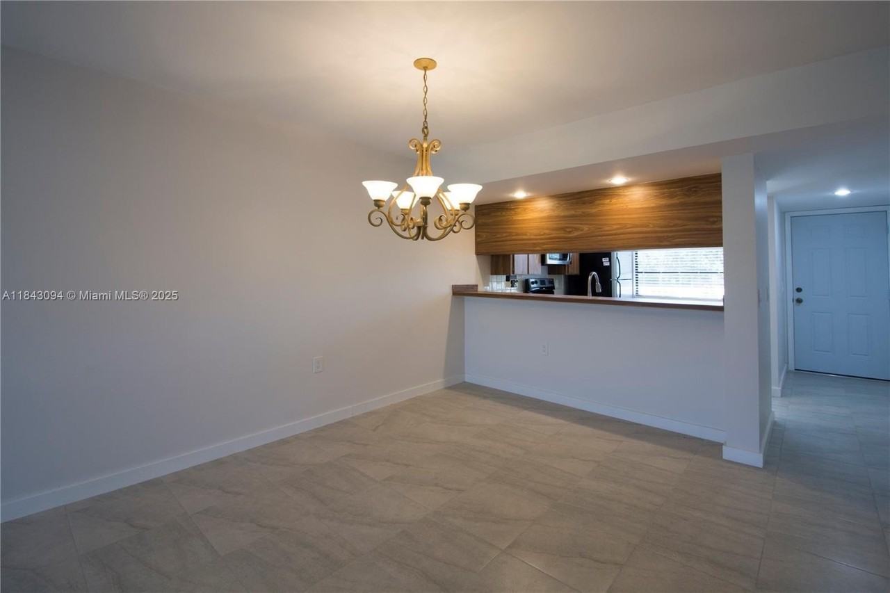 1717 White Hall Drive #201 - Photo 4 of 18