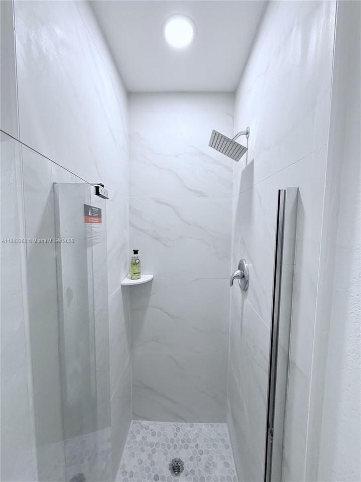 1625 S Federal Hwy #4 - Photo 7 of 17