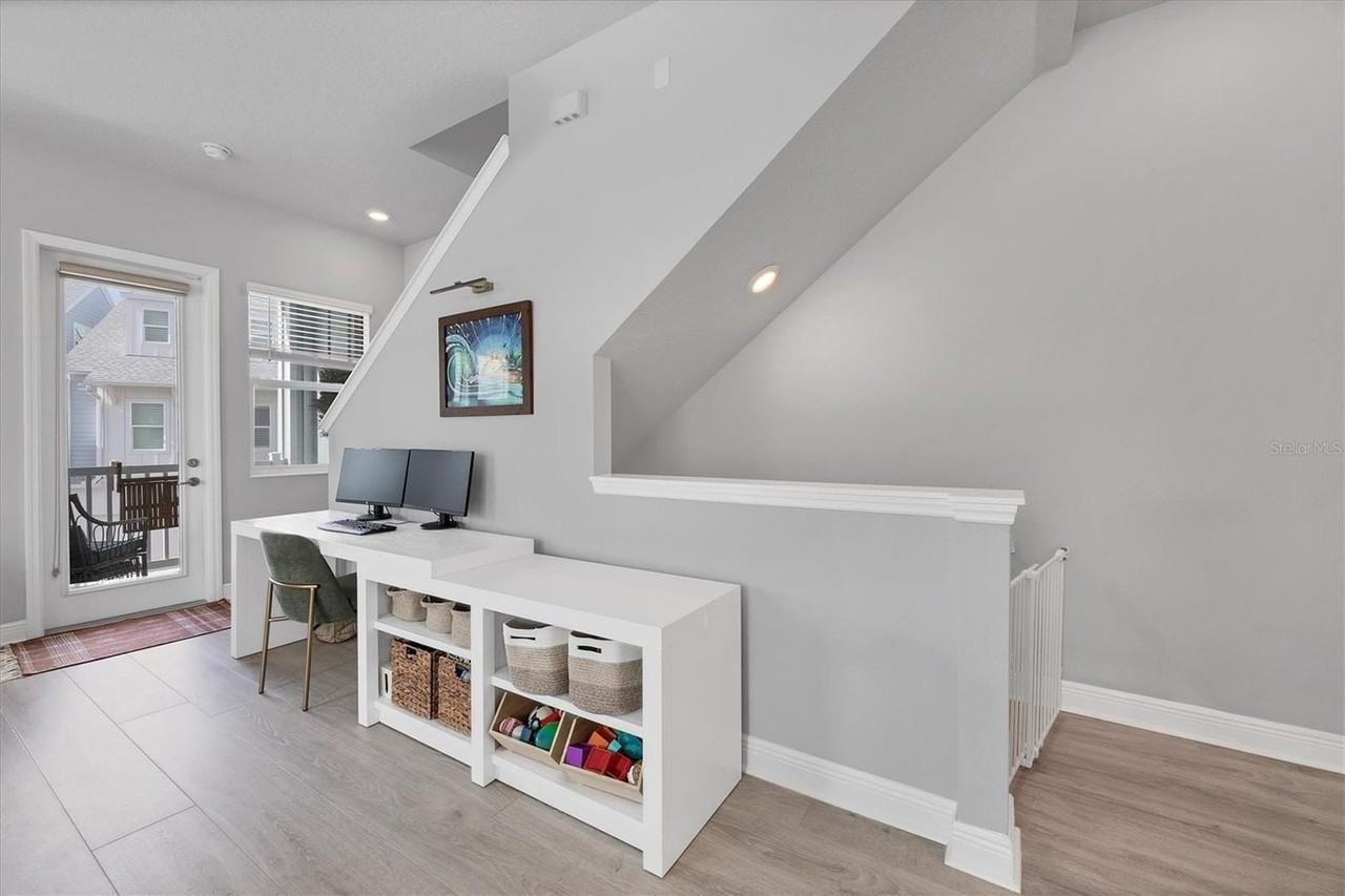 2353 Lindstrom St - Photo 7 of 44