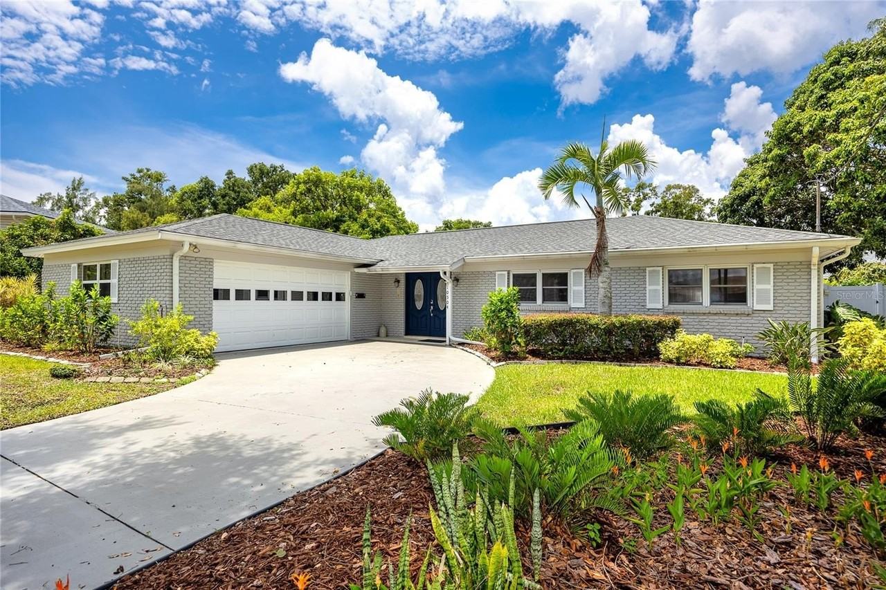 10504 Lacera Dr - Photo 2 of 43