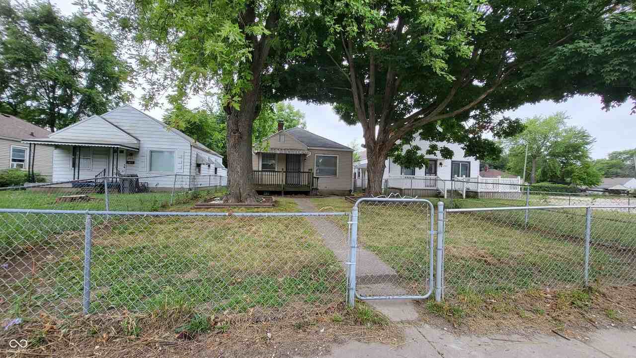 4505 E 21st St - Photo 3 of 15