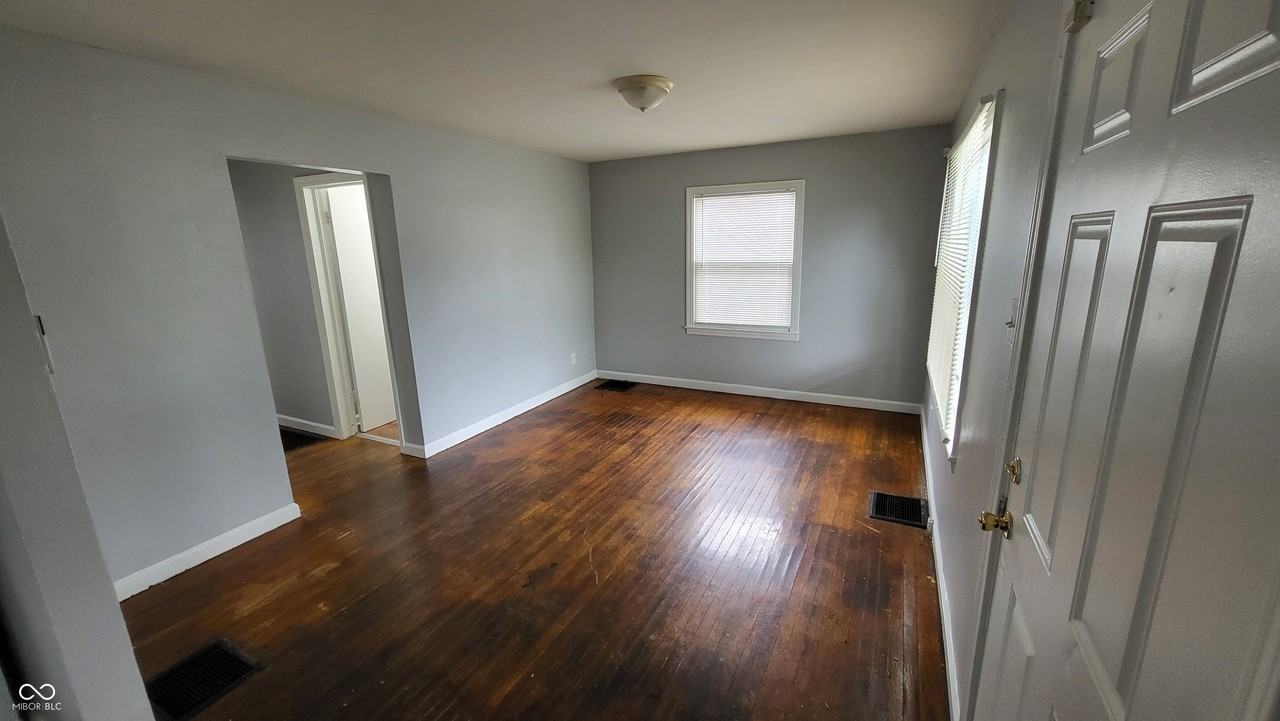 4505 E 21st St - Photo 4 of 15