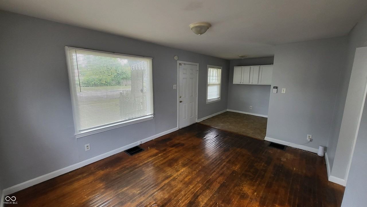 4505 E 21st St - Photo 5 of 15