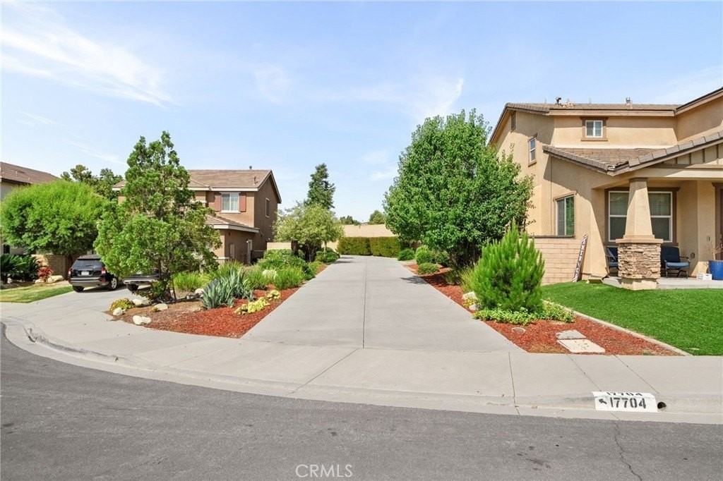 17704 Anise Dr - Photo 4 of 41