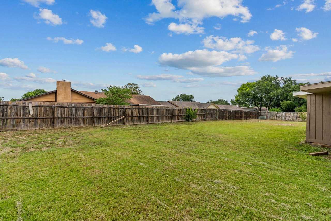 Borden Oak - Photo 4 of 13