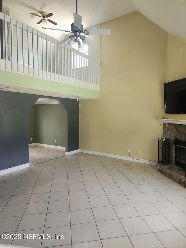 3794 Ron Rd - Photo 4 of 34