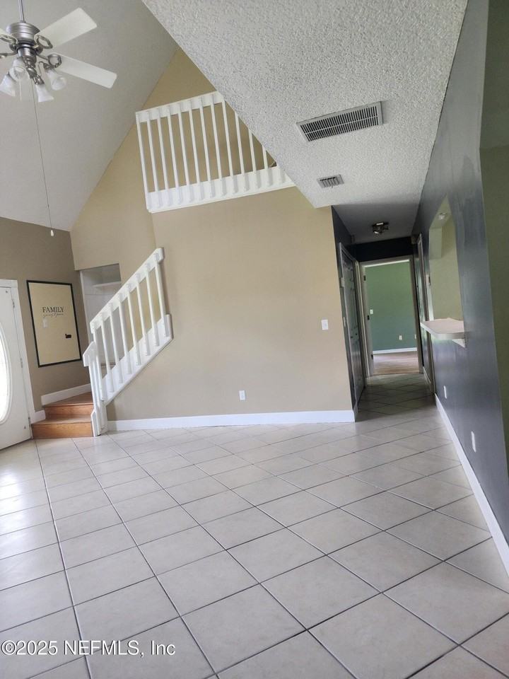 3794 Ron Rd - Photo 5 of 34