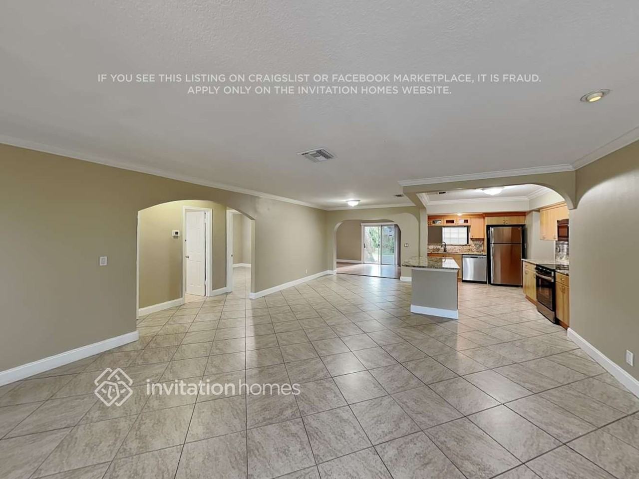 1920 N 53rd Ave - Photo 4 of 17