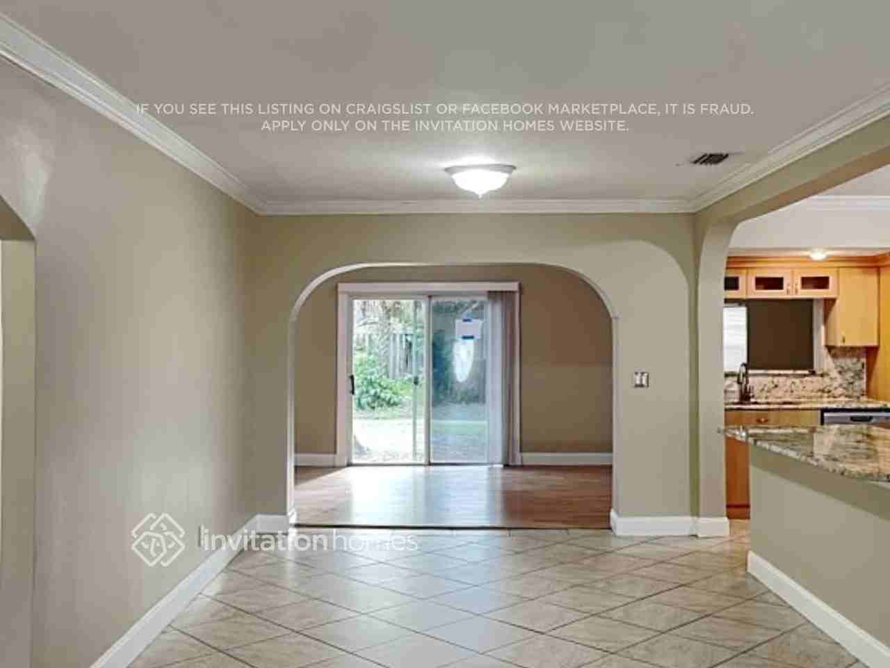 1920 N 53rd Ave - Photo 5 of 17
