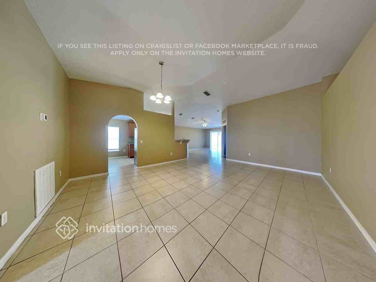 308 Thomasdale Ave - Photo 3 of 19