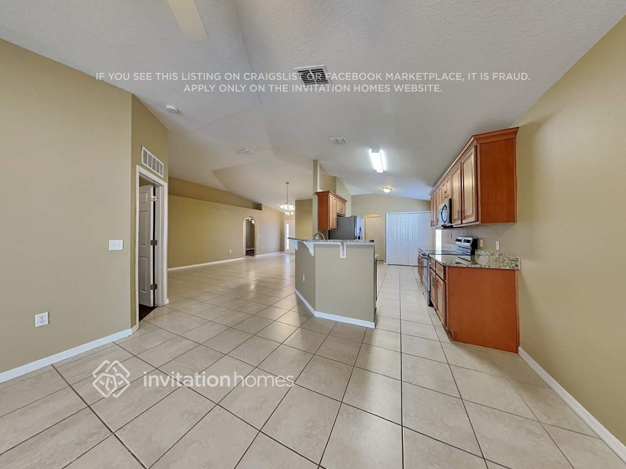 308 Thomasdale Ave - Photo 5 of 19