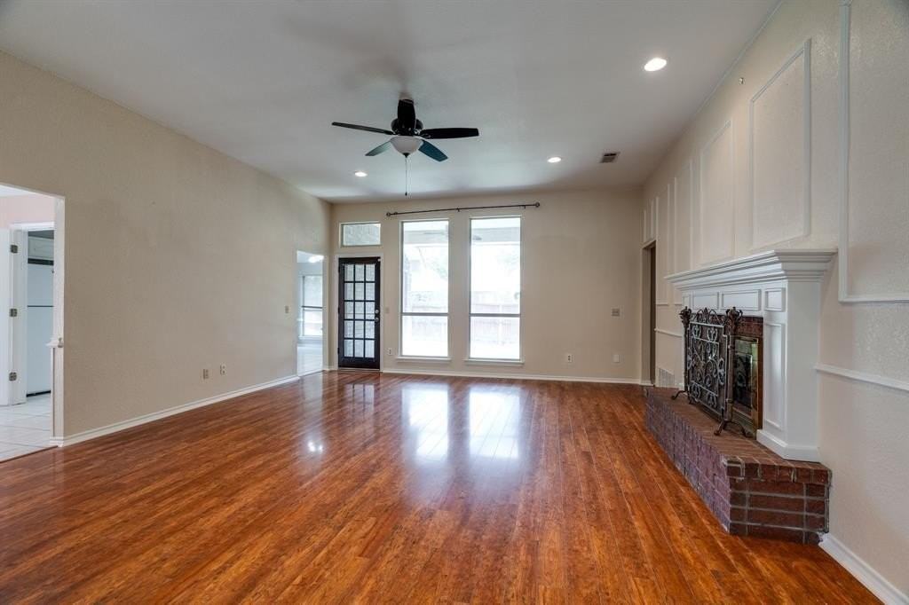 2100 Remmington Dr - Photo 3 of 22