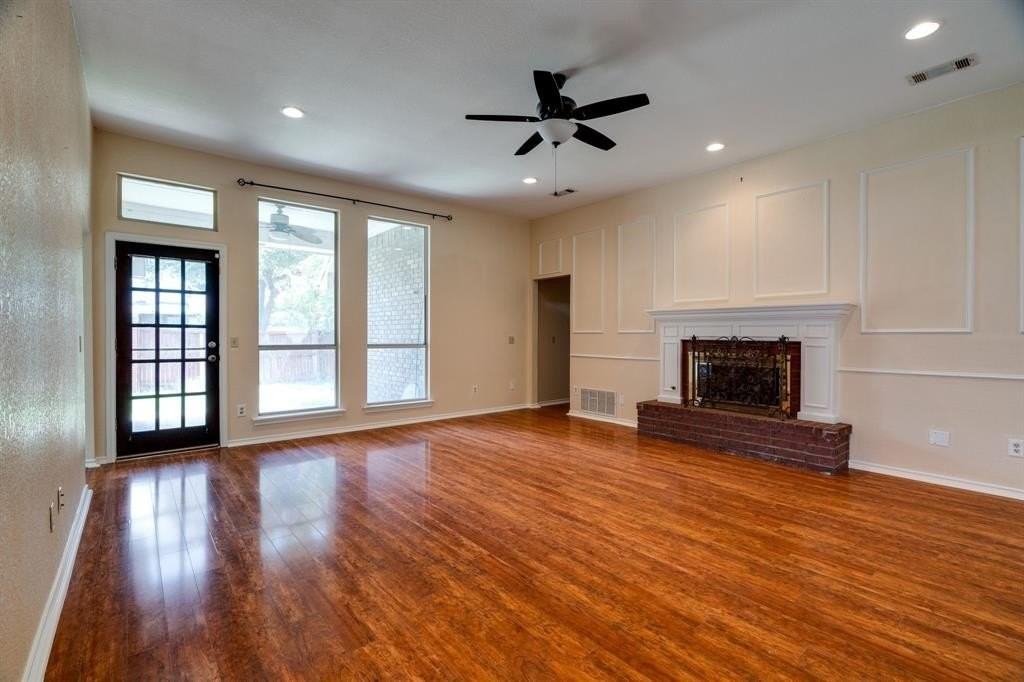 2100 Remmington Dr - Photo 4 of 22