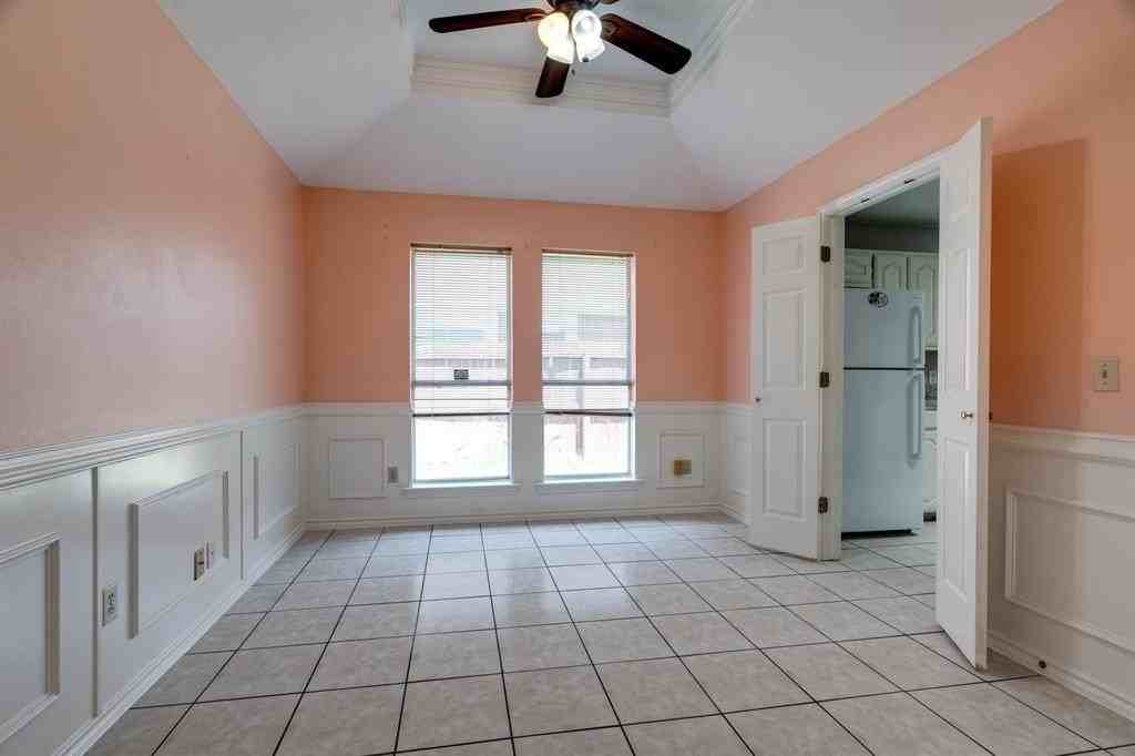 2100 Remmington Dr - Photo 6 of 22