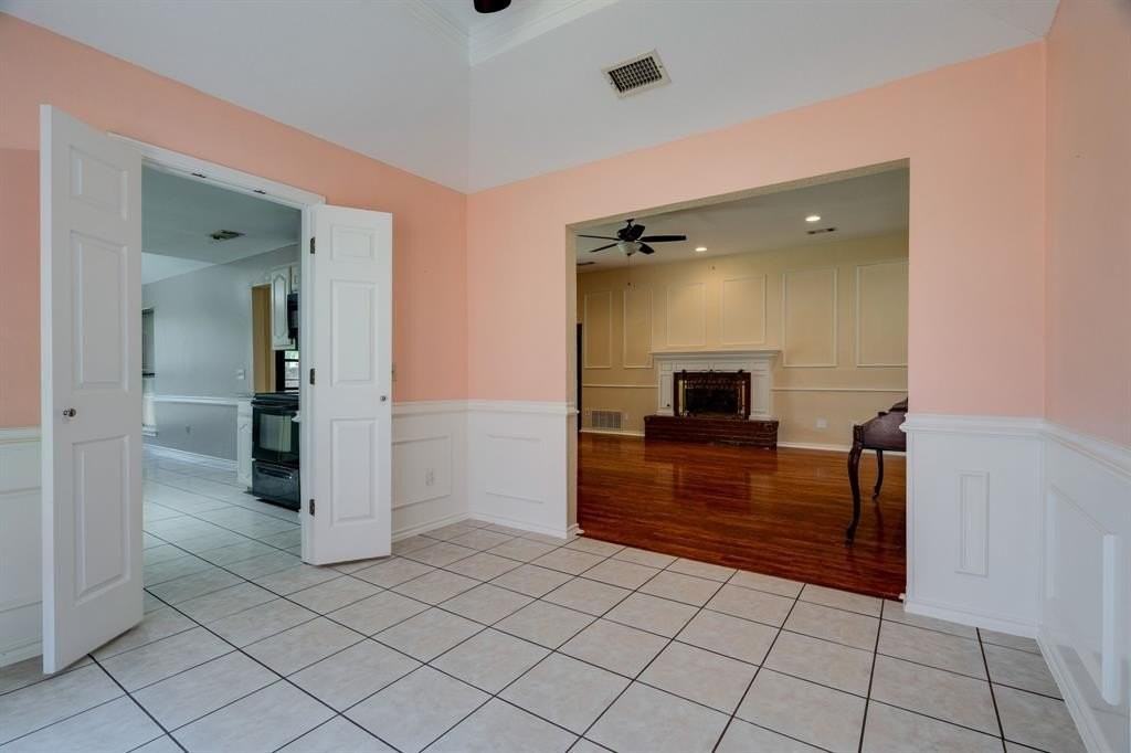 2100 Remmington Dr - Photo 7 of 22