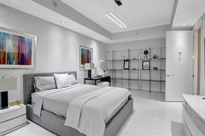 Collins Ave - Photo 4 of 8